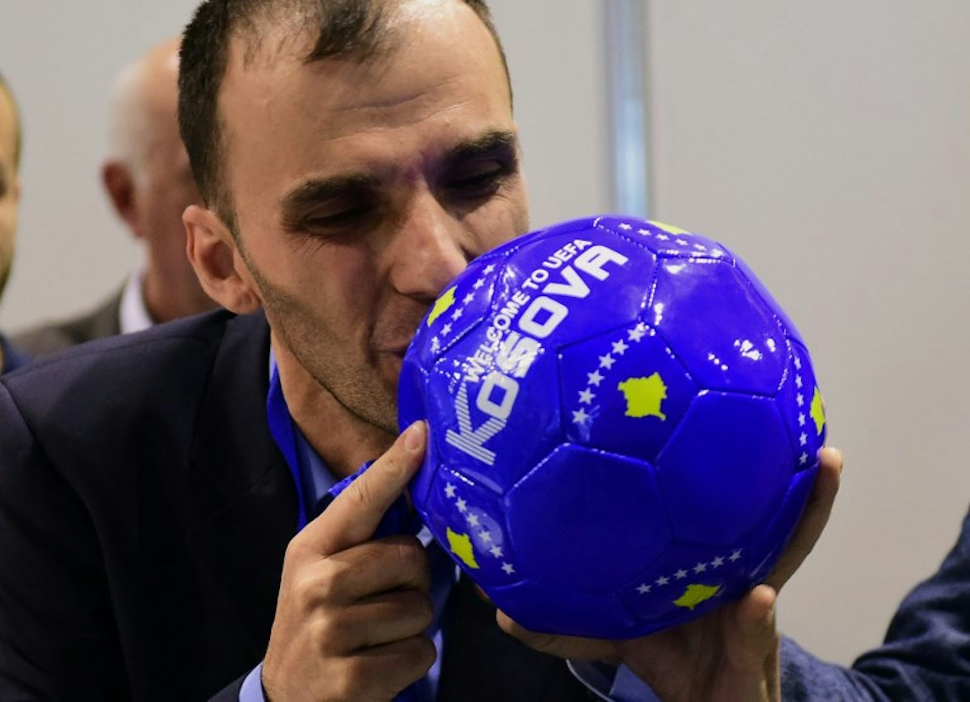 Angleterre X Kosovo Football amitié écharpe-Taille Unique-Bleu/Jaune-Neuf Angleterre X Kosovo Football amitié écharpe-Taille Unique-Bleu/Jaune-Neuf